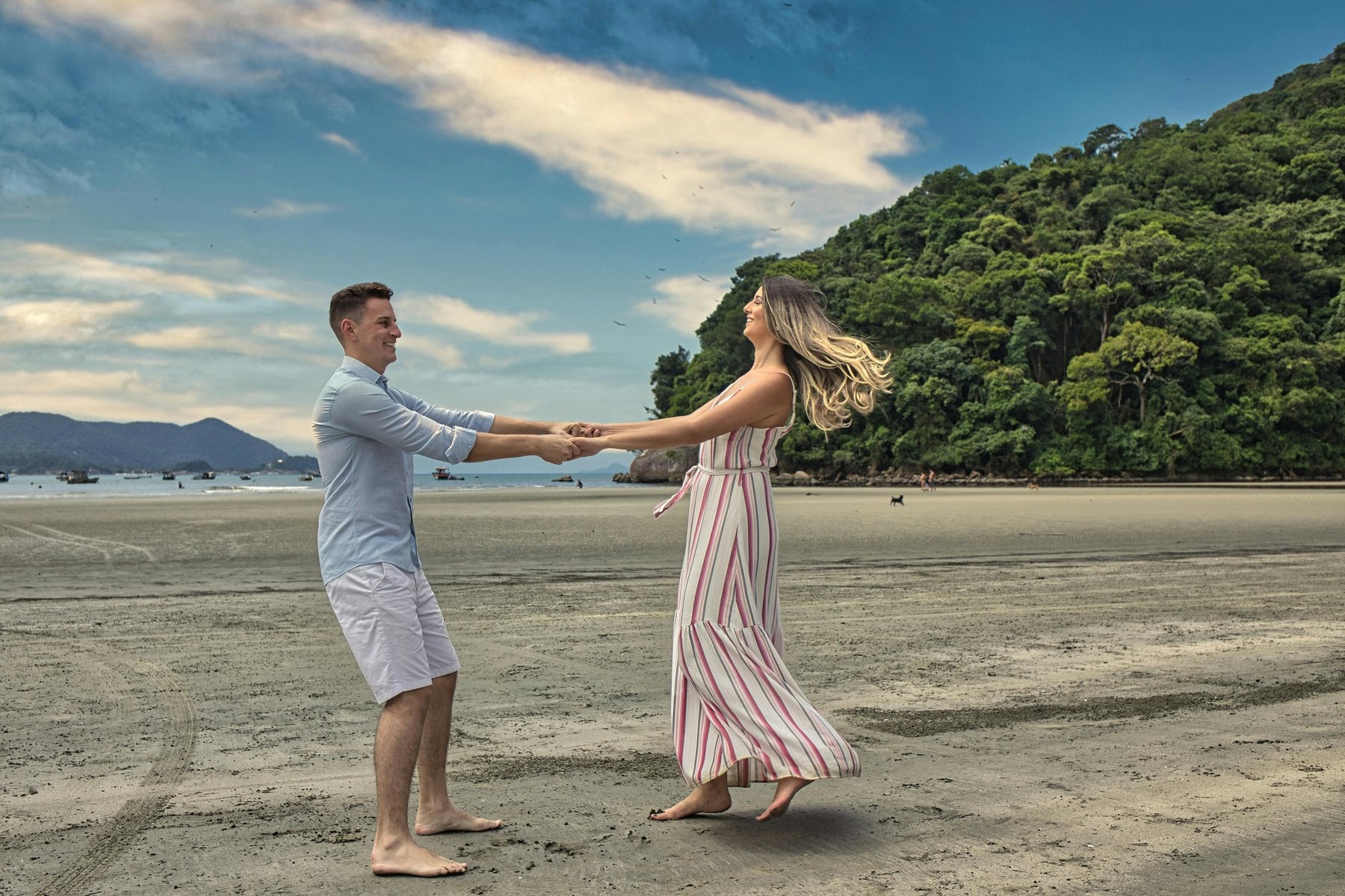 Couple beach source photo for keepsake canvas inspiration